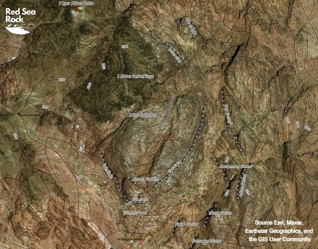 Farsh Abu Mahshour walls overview
